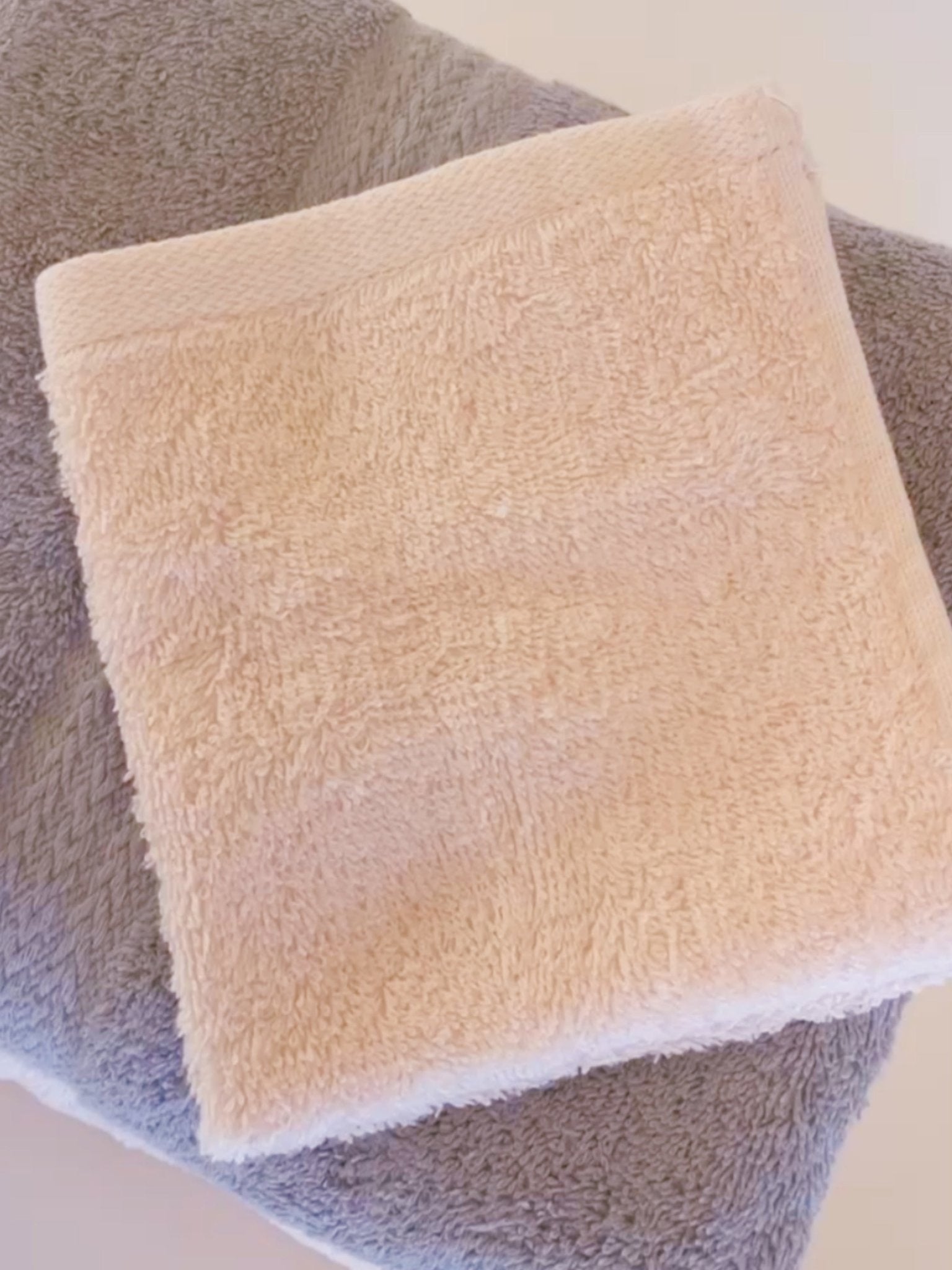 Face Towel in Cotton Candy 500 GSM