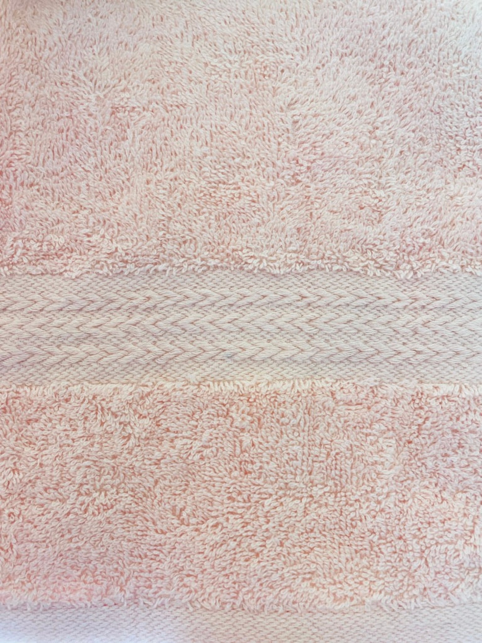 Face Towel in Cotton Candy 500 GSM Close Up