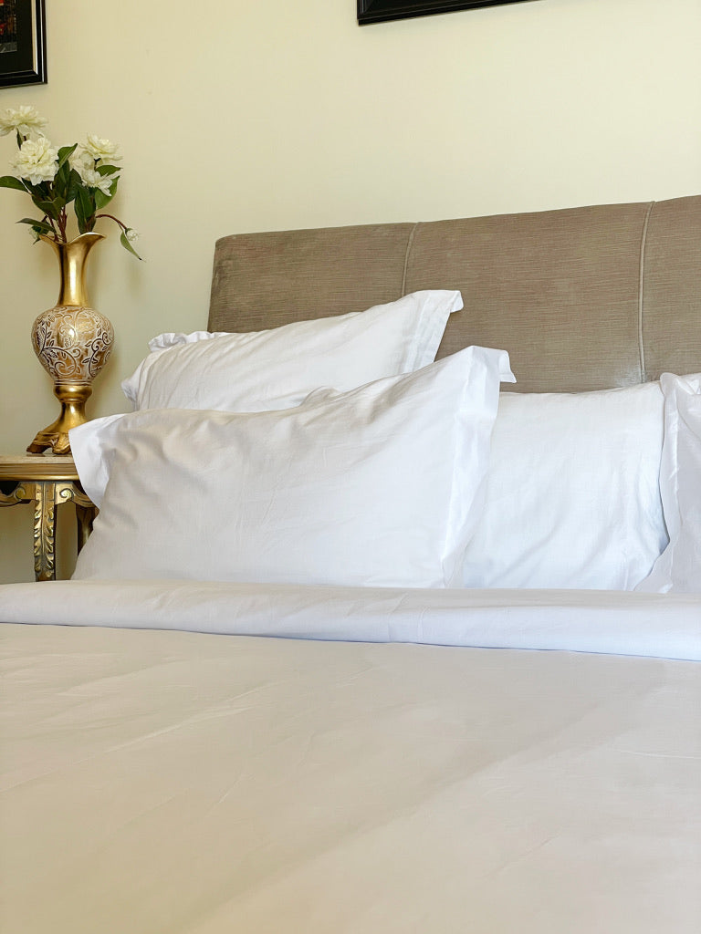 300 Thread Count Fitted Sheet in Snow