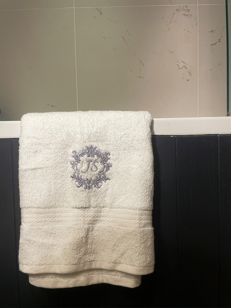 Hand Towel in Snow 500 GSM